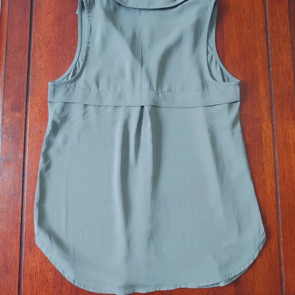 *SOLD!* Camisole chemisier Dynamite, xs, vert foncé, vert armé / - Picture 5 of 9